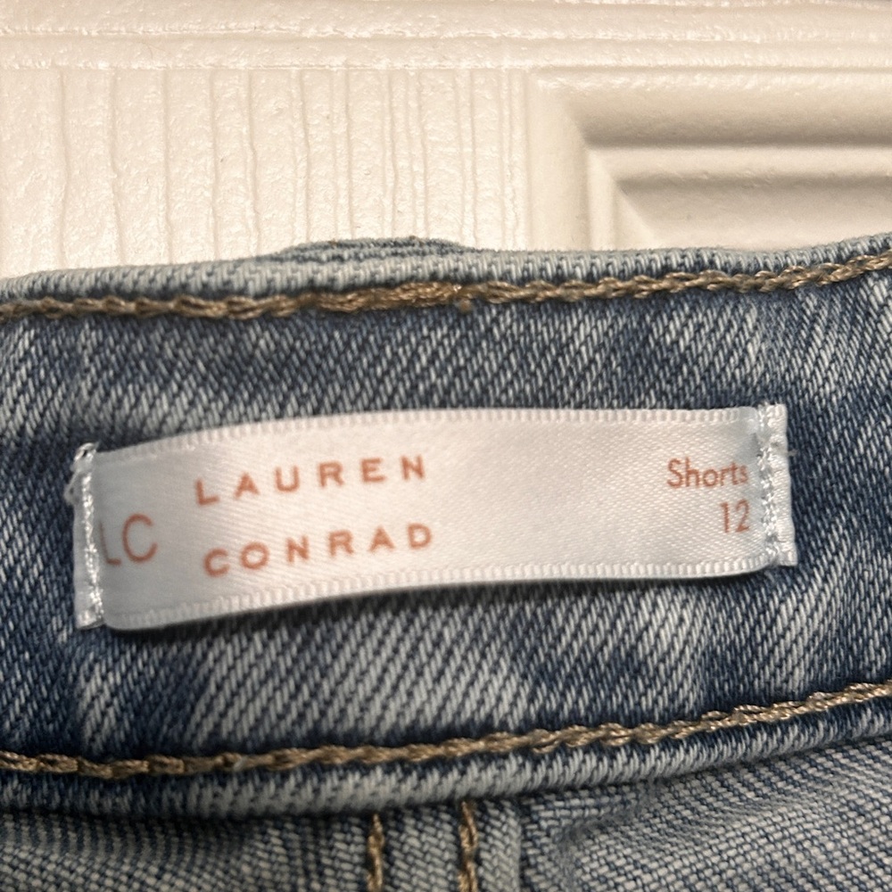 LC Lauren Conrad Blue Jean Shorts Distressed Frayed Hem size 12 - Picture 4 of 7